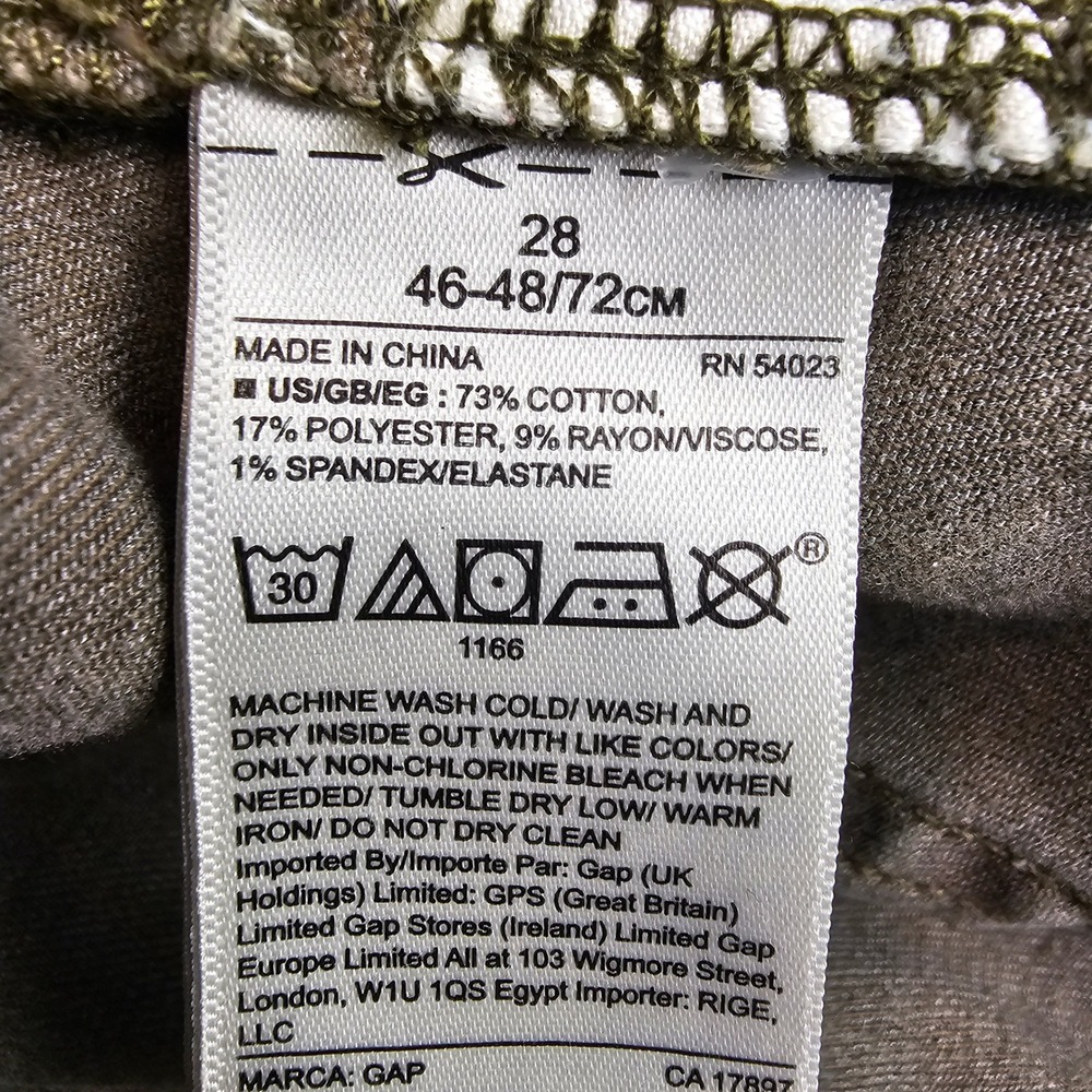 GAP Womens Size 28 Camo Distressed‎ Best Girlfriend Jeans 26 Inch Inseam Cropped - Picture 7 of 12